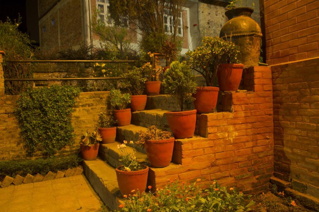 Pradhan House - Home Stay With Garden Bhatgoan Kültér fotó