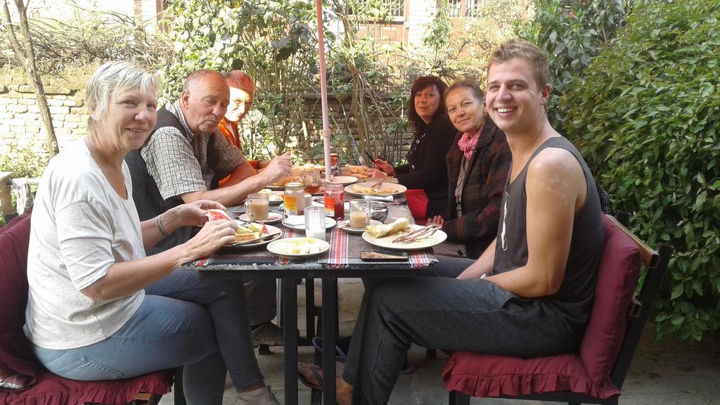 Pradhan House - Home Stay With Garden Bhatgoan Kültér fotó